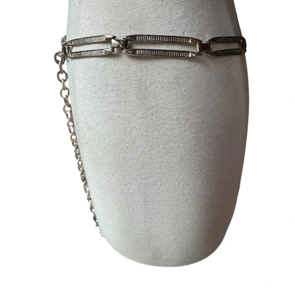 1990s/Y2K Silver-Tone Rectangular Link Metal Chain w/Lobster Clasp‎ Closure Belt